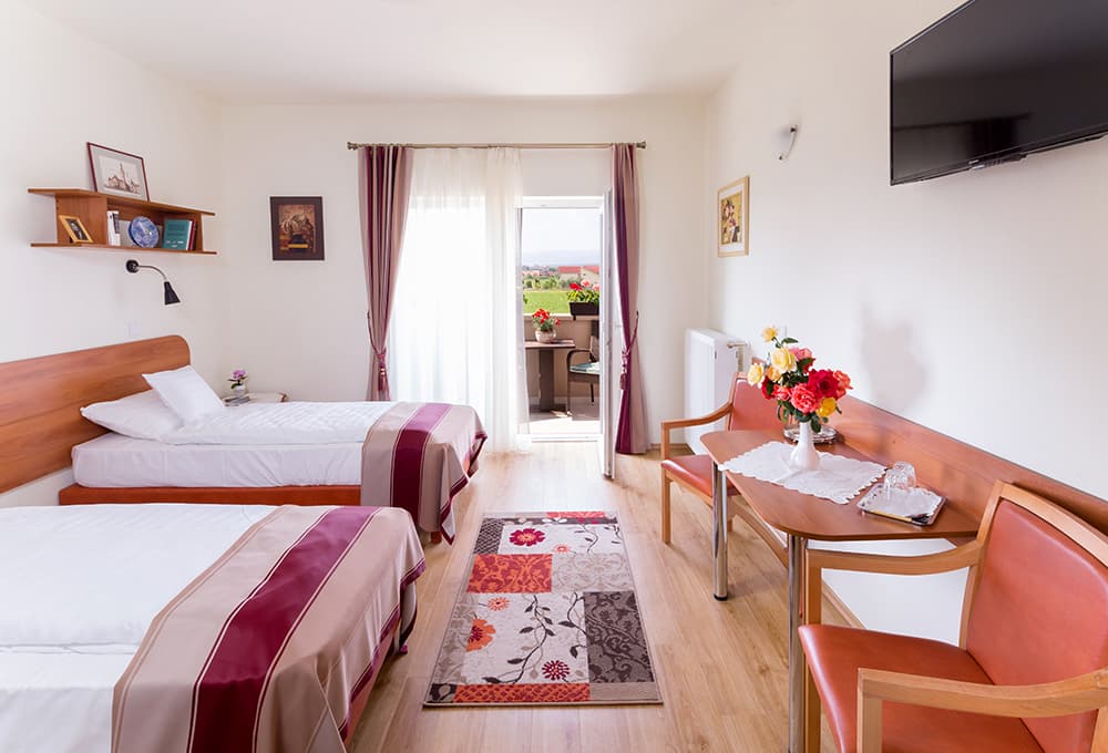 Maria Theresia Sura Mica